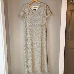 3/$15 💖Melissa Harper Shimmery Dress Size 16